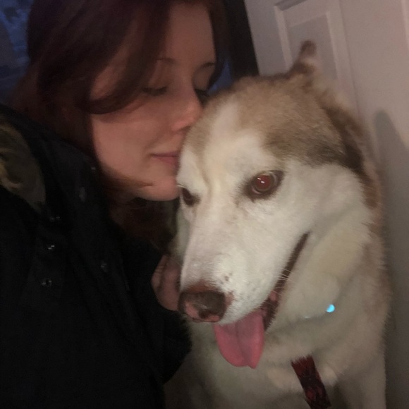 Meet your Posher, Erica - Picture 1 of 1